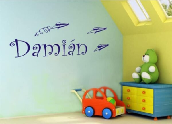 Tú entre aviones de papel